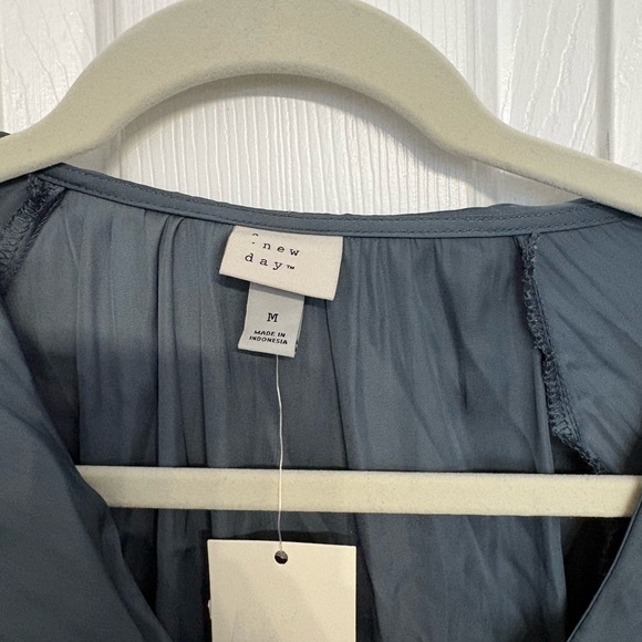 NWT A New Day Women's Long Sleeve V Neck Ruffle Wrap Blouse Size Medium Silky - Picture 3 of 6
